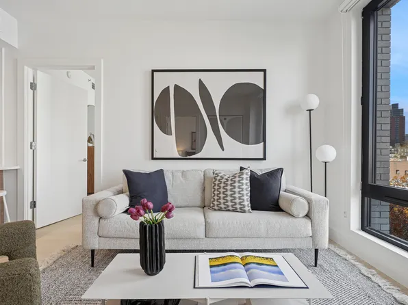 170 Freeman Street image 4 of 18