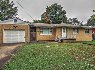 6916 Connecticut St, Merrillville, IN 46410