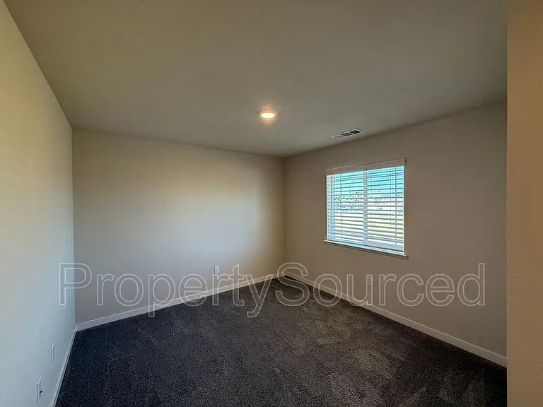 936 W Alameda St #A — Photo 12