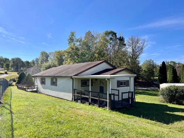 362 Glade St, Shady Spring, WV 25918