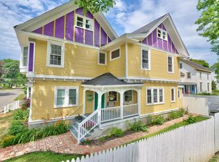 23 Maple St #B, Rockland, ME 04841