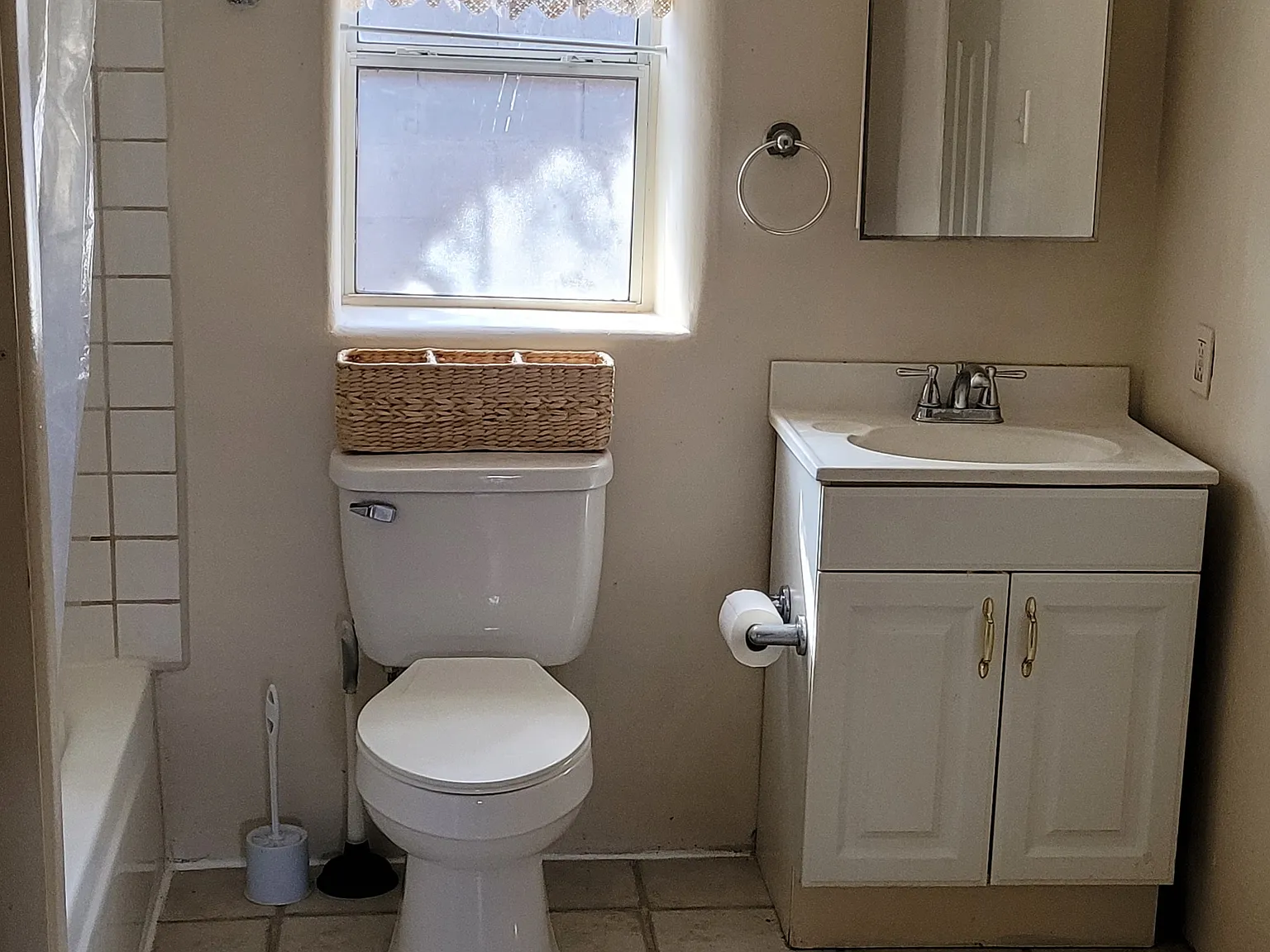 1 bed, 900 sqft, $2,000 — Photo 4