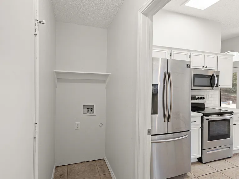 6808 Cedar Shadow Dr — Photo 11