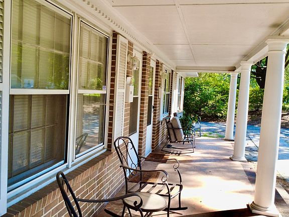 2nd image of 1014 W Main Street