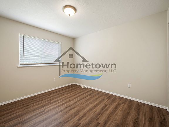2nd image of 3019 N Alfalfa Loop #1