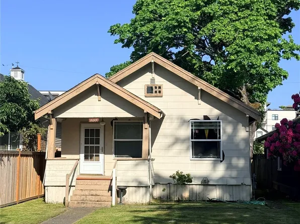 5209 N Winnifred Street, Ruston, WA 98407