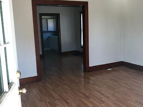 2nd image of 101 S Hawkins Ave