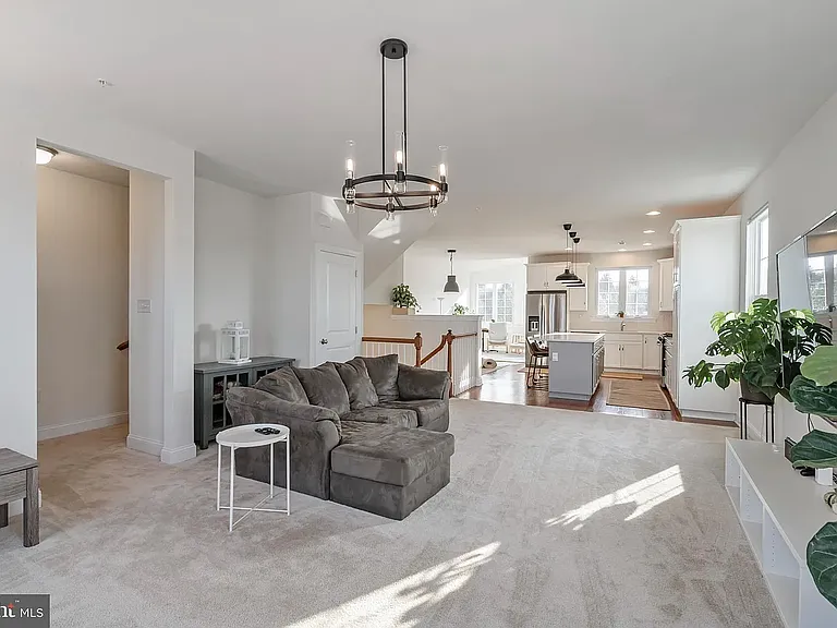 350 Flintrock Ct — Photo 28