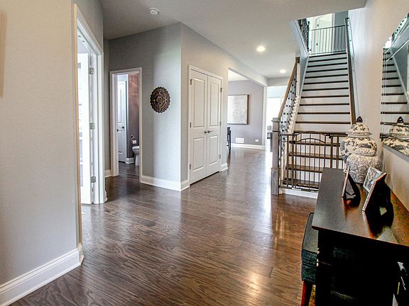 2nd image of 1 Palisades Blvd