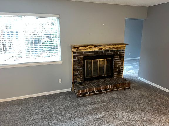 3rd image of 7153 Fenton Cir