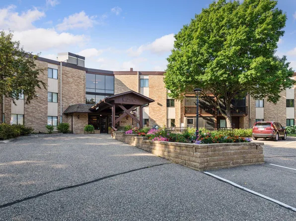2680 Oxford St N APT 101, Roseville, MN 55113
