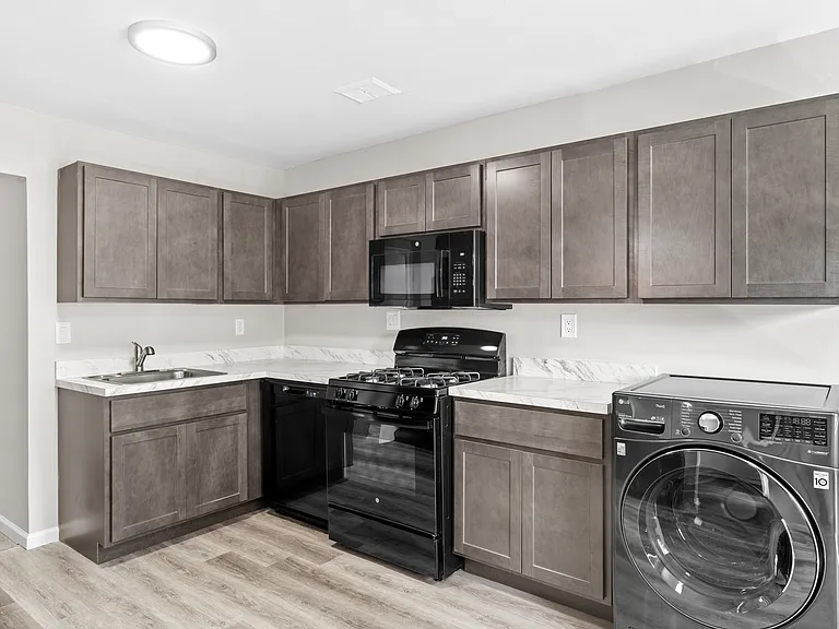 Chelsea Ridge Apartments — Photo 6