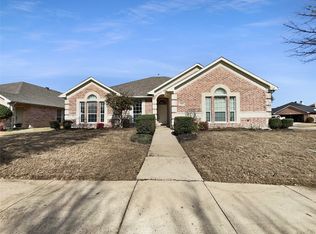 4423 Shady Elm Dr, Mansfield, TX 76063