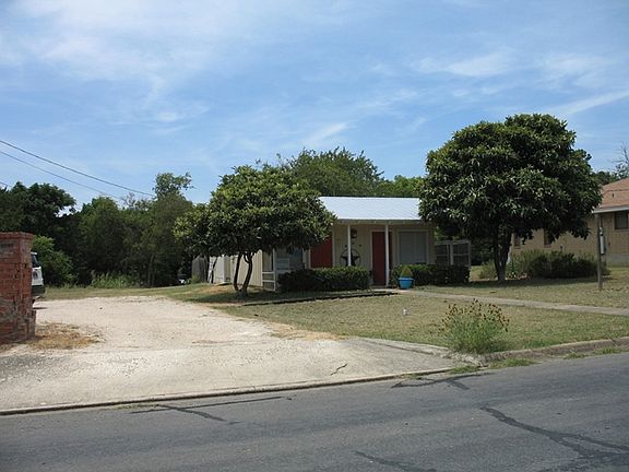 4th image of 100 Oakview Dr