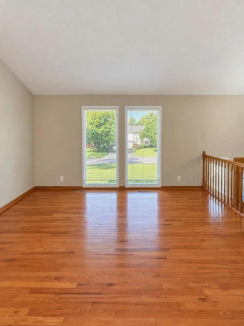 More Space, More Comfort! Welcome Home to La Vista! — Photo 3