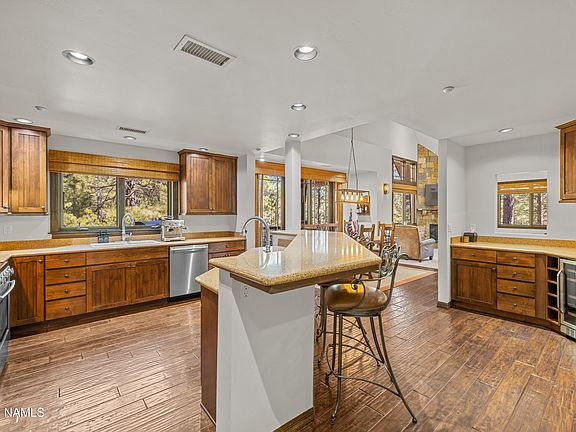 4th image of 3353 S Tourmaline Dr