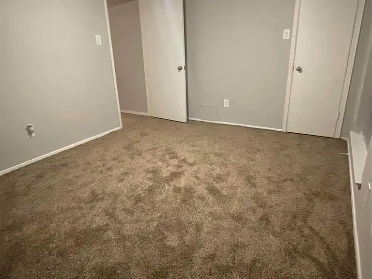 7615 Woodland West Dr — Photo 18