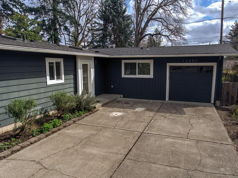 12980 NW Westlawn Ter — Photo 2