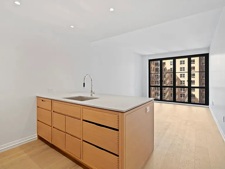 250 W 96th St #15G — Photo 1