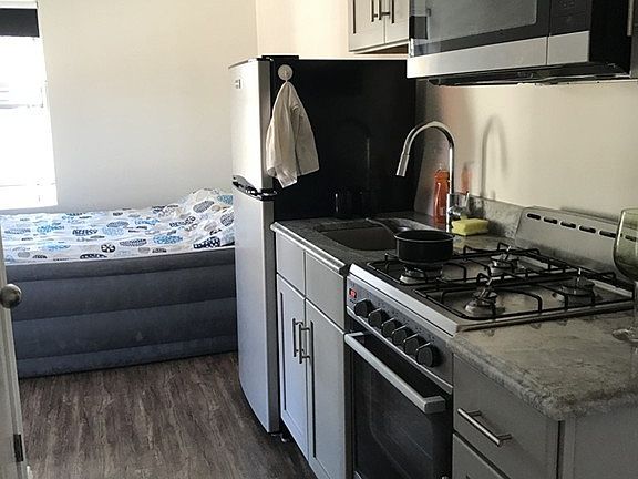 3rd image of 194 Shirley Ave #7