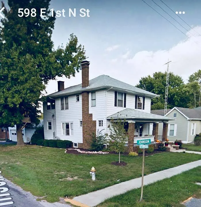 604 E 1st North St photo 1