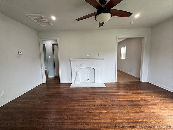 5th image of 2722 E Marshall St