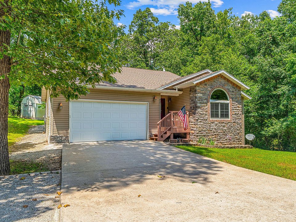 1st image of 450 Hobart Drive