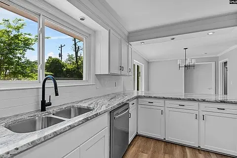 7445 Patricia Dr — Photo 5