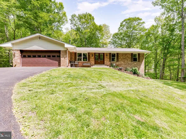 1641 Colonial Oak Ct, Huntingtown, MD 20639