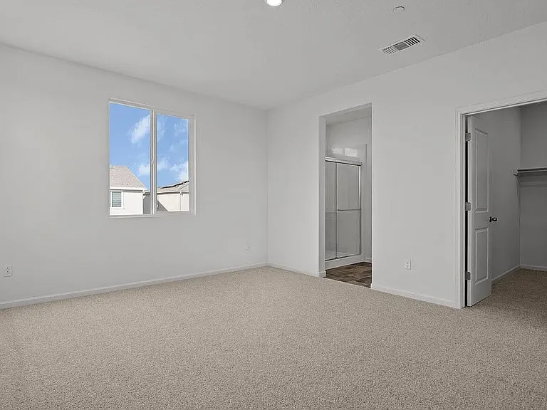 2411 Barolo St — Photo 15