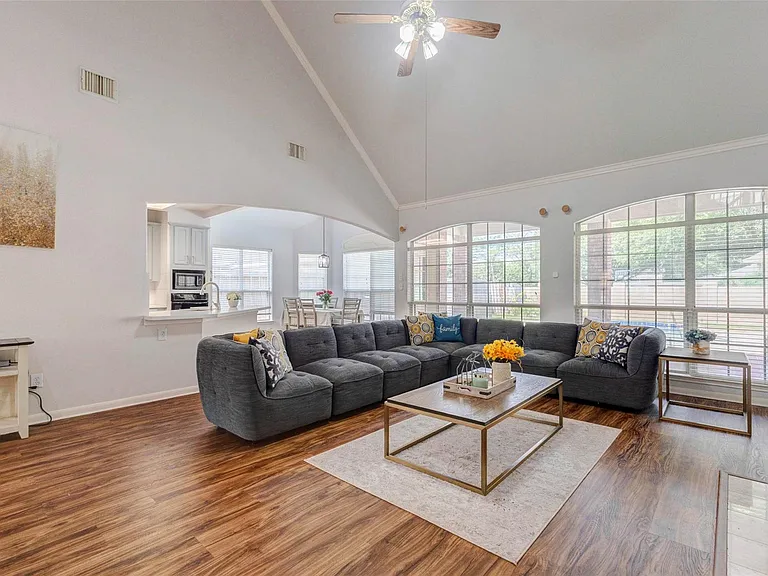 1606 Barrington Hills Ln — Photo 22