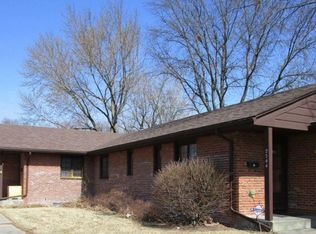 2242 SW Fairlawn Rd, Topeka, KS 66614