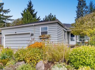 8417 NE Hancock St, Portland, OR 97220