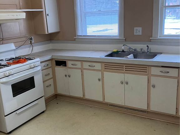 4th image of 311 S 7th St #1