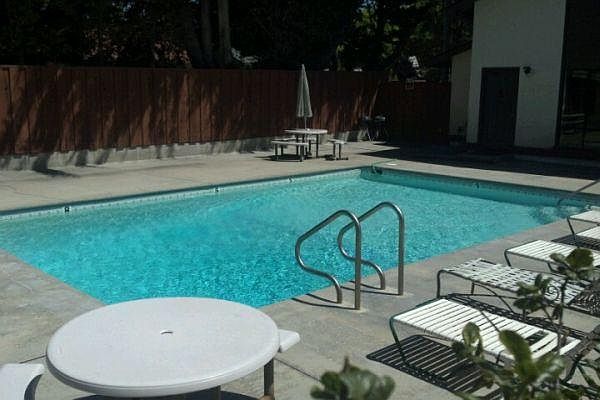 2nd image of 1143 Ash St #B