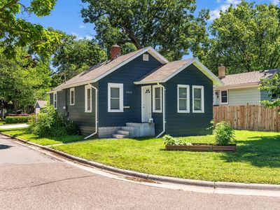 1860 Eustis St, Lauderdale, MN, 55113