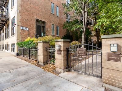 1330 W Monroe St APT 310, Chicago, IL, 60607
