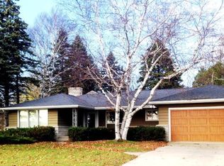 1344 Memorial Dr, Sturgeon Bay, WI 54235