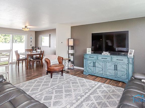 5th image of 171 Ponderosa Dr