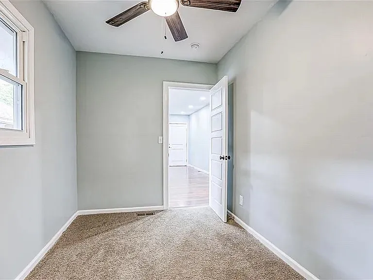 3 bed, 720 sqft, $1,500 — Photo 4