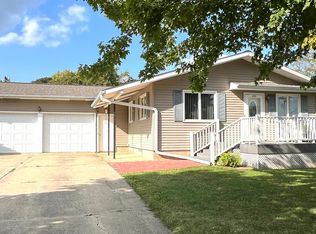 402 W Pitts St, Lawler, IA 52154