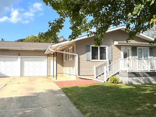 402 W Pitts St, Lawler, IA 52154