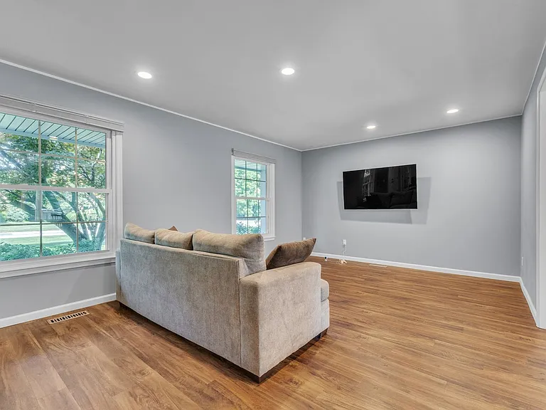 3015 High Pointe Ct — Photo 23