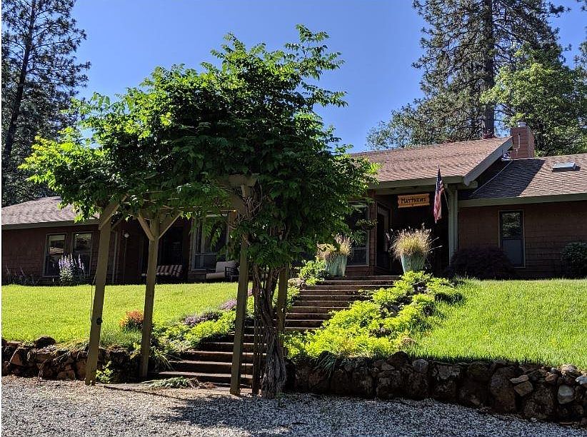 2nd image of 10737 Rainbow Ridge Rd