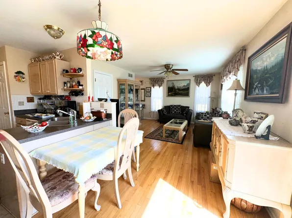 1400 Hunters Ridge DRIVE #129, Genoa City, WI 53128