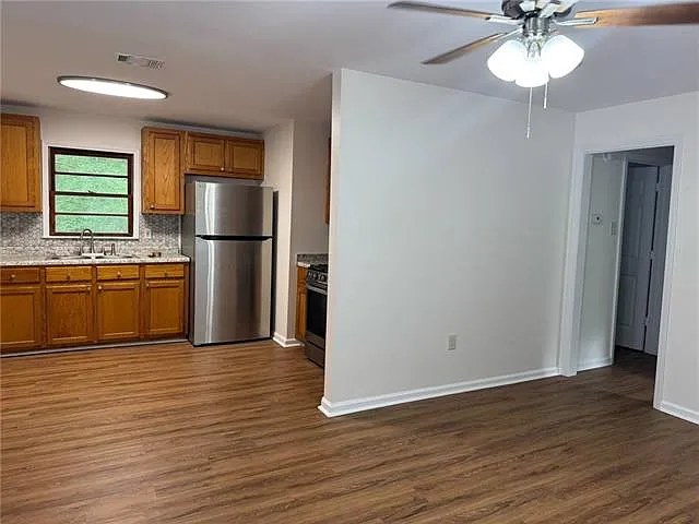 3021 Harris Ave — Photo 5