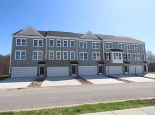 41 Dover Ct #41, Bridgeport, WV 26330