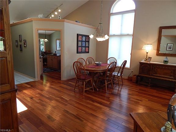 4th image of 6264 Hollow Ln