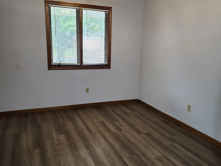 4059 S Franklin Ave — Photo 7