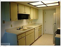 4th image of 1264 Camelot Ct